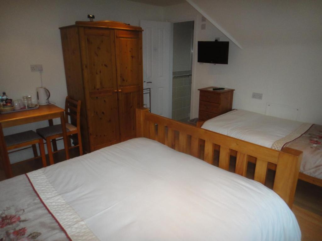 The Oaks Guest House London Room photo